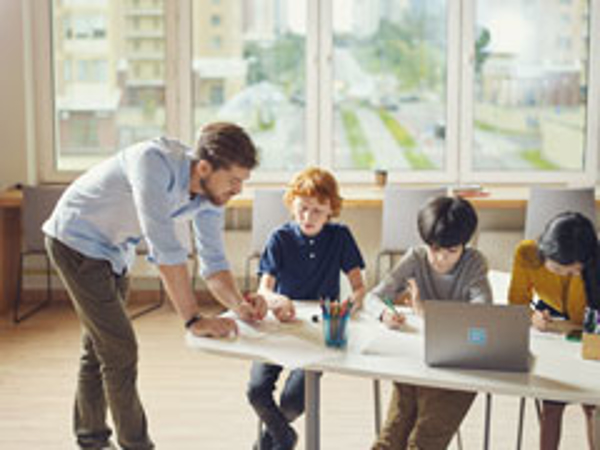 La franquicia Algorithmics revoluciona el sector de la enseñanza con su escuela de PROGRAMACIÓN
