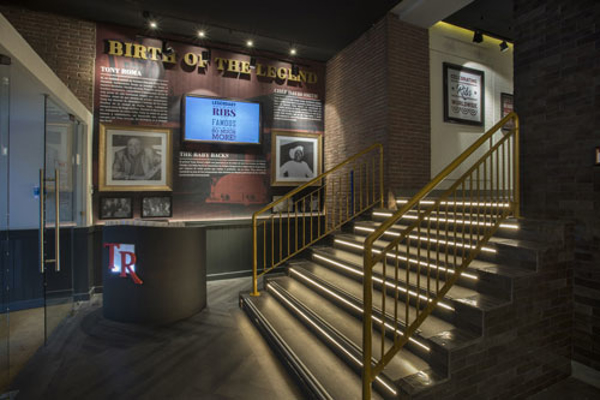 Beer&Food inaugura simultáneamente dos nuevas franquicias Tony Roma´s en Málaga y Vizcaya