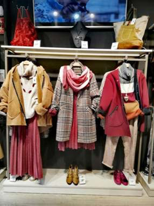 La franquicia de moda lowcost de calidad KOKER crece un 32% en 2018 y vende más de 240.000 prendas