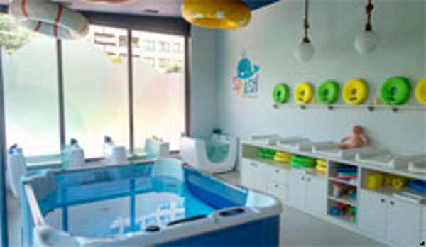 La red de franquicias Splash Baby Spa presenta el primer centro de estimulación acuática para bebés