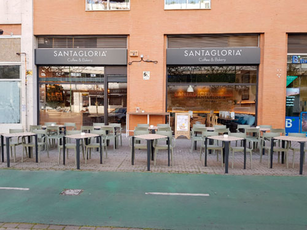 Foodbox abre en Sevilla una nueva franquicia Santagloria
