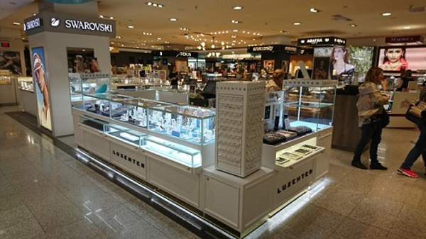 Luxenter inaugura nueva franquicia en El Corte Inglés del Pso Sagasta de Zaragoza.