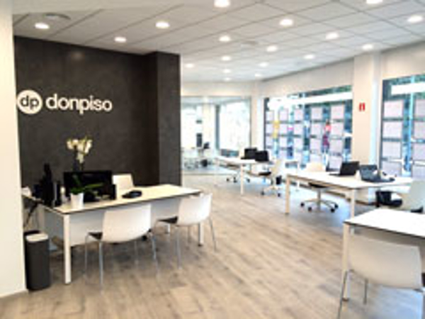 DonPiso recibe el premio como Inmobiliaria de Referencia en España.