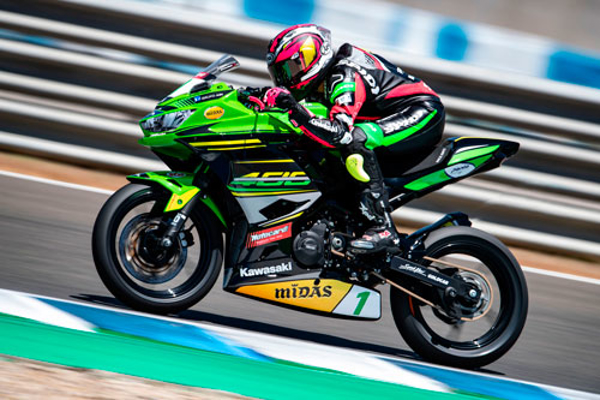 La red de franquicias Midas apuesta por el deporte femenino con el patrocinio de Ana Carrasco