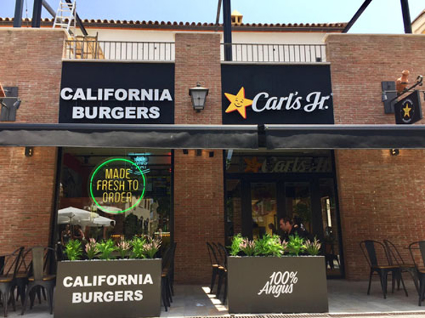 Carl’s Jr. abre 3 nuevas franquicias el mismo día