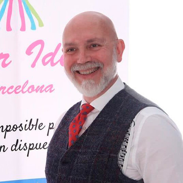 Hablan de la franquicia de Amor Ideal Gayles en el periódico La Razón