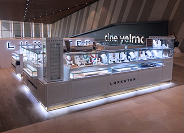 La franquicia Luxenter refuerza su presencia en Sevilla