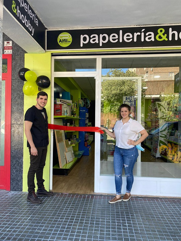 Alfil inaugura una nueva franquicia de papelería en Aluche
