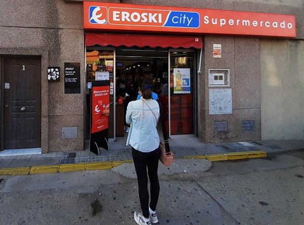 Eroski inaugura un nuevo supermercado franquicia en Niebla, en Huelva