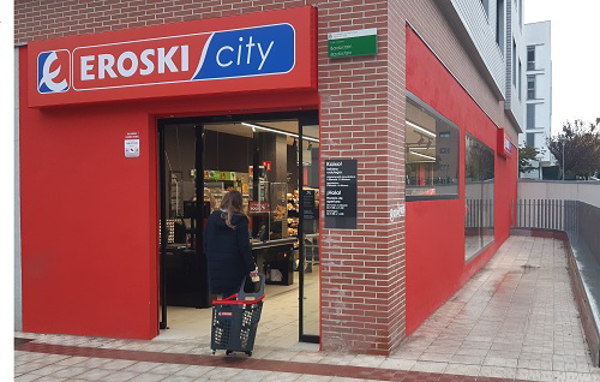Eroski inaugura un nuevo supermercado franquiciado en la localidad navarra de Sarriguren