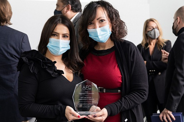 Las franquiciadas de d-uñas en Reus  ganan el premio “Al mejor franquiciado en Cataluña”.