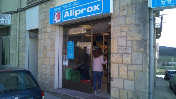 Eroski inaugura un nuevo supermercado franquiciado en la localidad soriana de Covaleda.