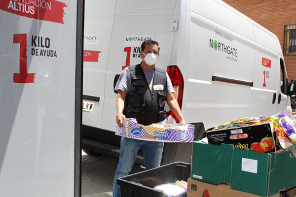 La franquicia Rodilla lucha contra el hambre junto a la Fundación Altius.