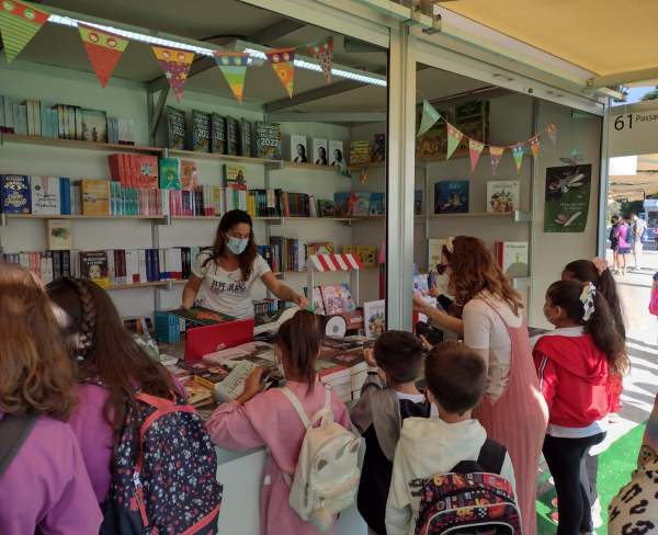 La franquicia Passarella Store termina su primera participación en la feria del libro de Valencia con grandes resultados.