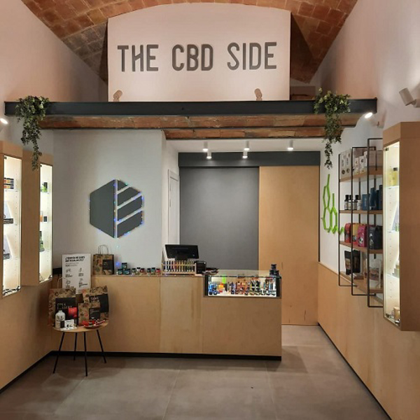 The CBD Side aterriza en Girona.