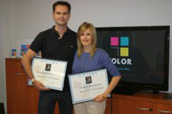 La franquicia Color Plus Utrera obtiene sus certificados de formación 