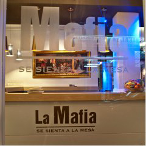 Último sprint en 2011 de la franquicia La Mafia se sienta a la mesa 