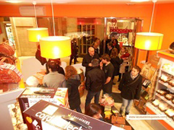 	La Casa de los Quesos abrirá franquicias en Pamplona, Pontevedra y Valencia.