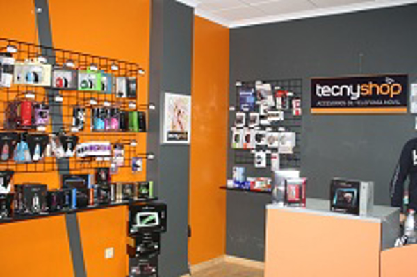 Tecnyshop inaugura franquicia en Badajoz