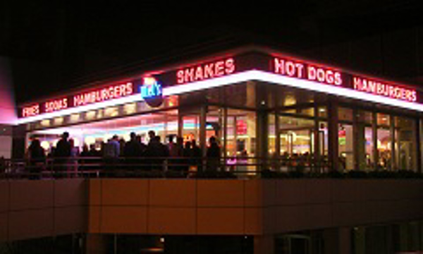 Apertura de un nuevo "Classic Diner" de la franquicia Tommy Mel’s