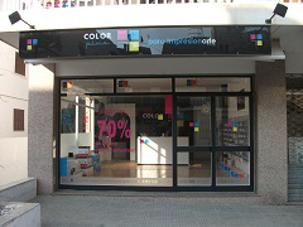 La franquicia Color Plus inaugura tienda en Cala Millor (Mallorca)