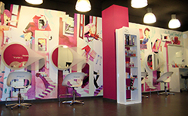 Éxito del 6º franquicia Oh My Cut! en Valencia. Arte y belleza van de la mano