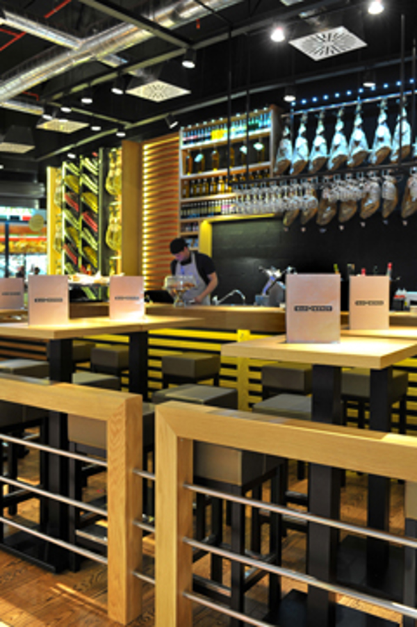 Inauguración en Madrid de una nueva franquicia MasQMenos 