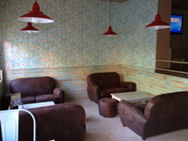 Inauguración en Teruel de una nueva franquicia Charlotte